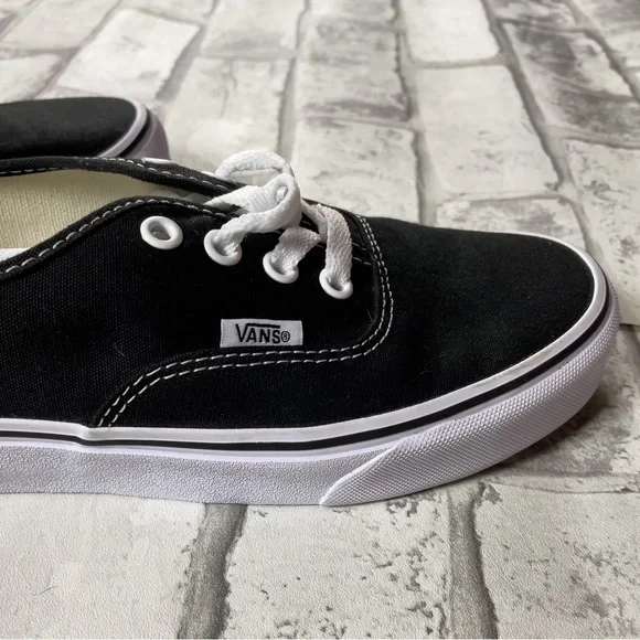 Authentic Vans (In Excellent Condition) - Picture 3 of 10